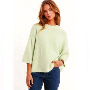 NEW Relaxed 3/4 Sleeve Sweater in Green, Sz Medium